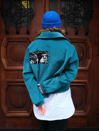 Manšestrových bund není nikdy dost! 🩵 Máme je ve více barvách, tak můžete mrknout na eshop. Každá má nášivku jinou a na...